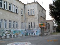 Zapuštena zgrada bivše gimnazije