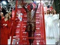 JAPAN: Cokoladni idol Bekam