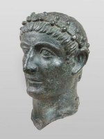 глава цара Константина